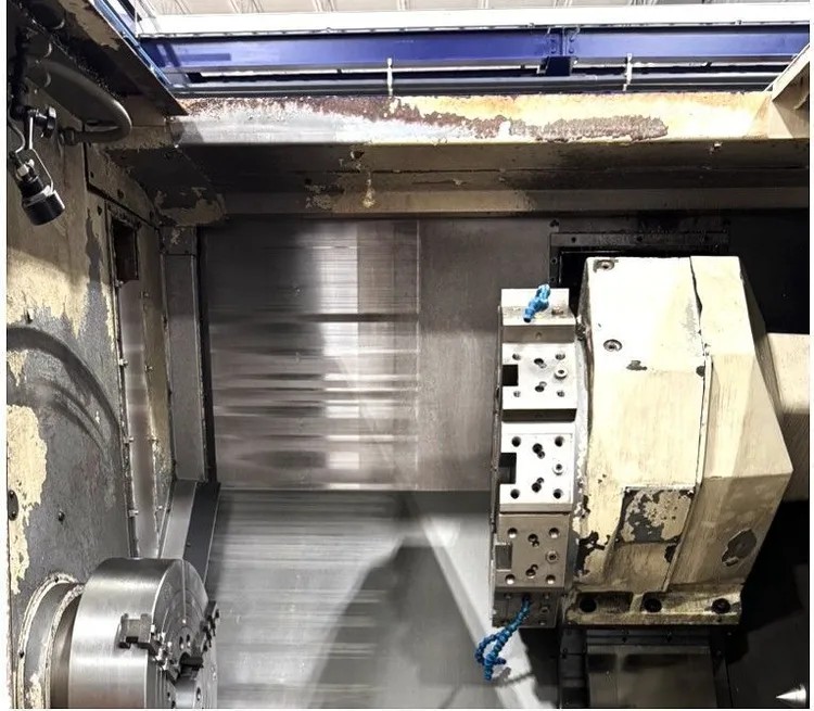 Okuma LU-35 4-Axis Upper Turret Workarea View1.jpg (130545 bytes)